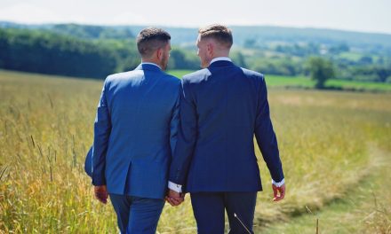 O HOMOSEXUALITE A FALOŠNÝCH HOMOSEXUÁLOCH