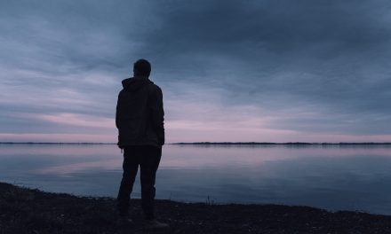 KU DŇU NEZADANÝCH: NEZADANÝ NEZNAMENÁ OSAMELÝ