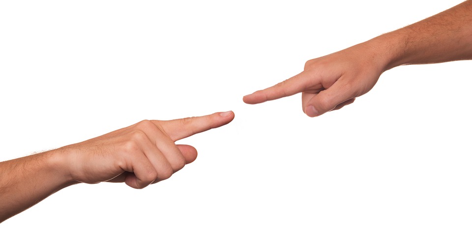 O PREDPOJATOSTI, HÁDKACH, DISKUSIÁCH, NÁZORE